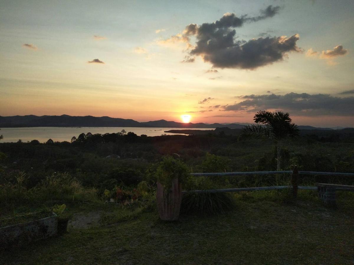 Koh Yaonoi Sunset Sea View Resort เกาะยาวน้อย ภายนอก รูปภาพ